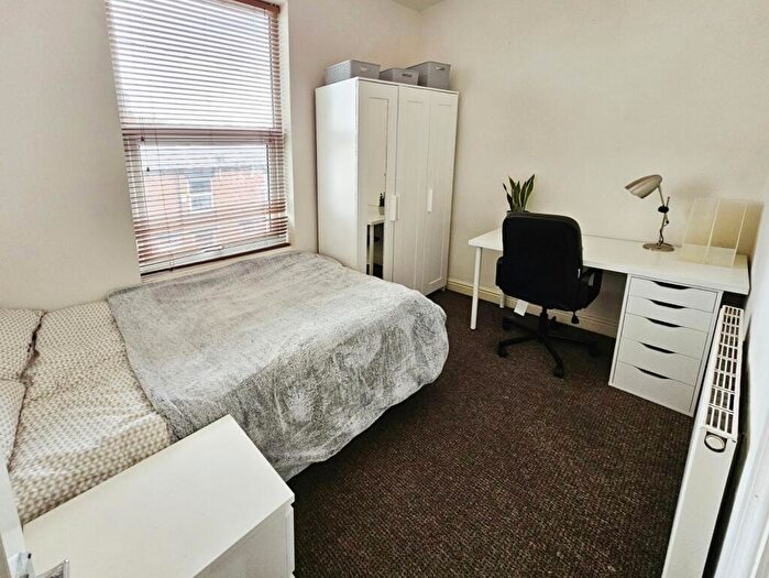 1 Bedroom Terraced House To Rent In Trelawn Terrace, Headingley, Leeds, LS6