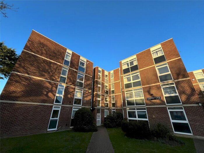 2 Bedroom Flat To Rent In Shenstone Court, Culmington Road, West Ealing, London, W13