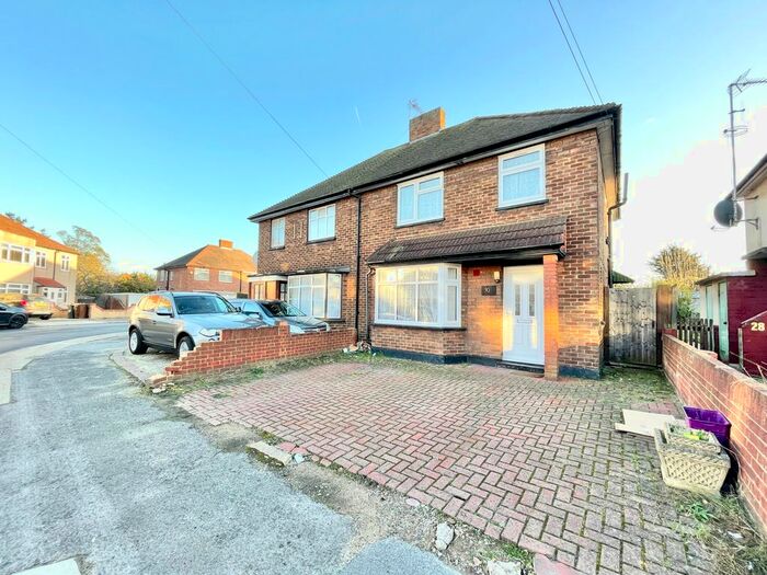 3 Bedroom Terraced House To Rent In Rosslyn Avenue, Chadwell Heath, Romford RM8