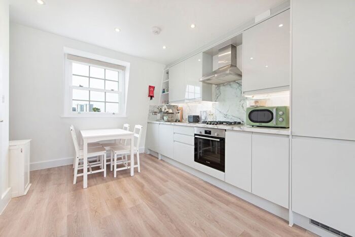 2 Bedroom Flat To Rent In Blenheim Terrace, St Johns Wood, London, NW8