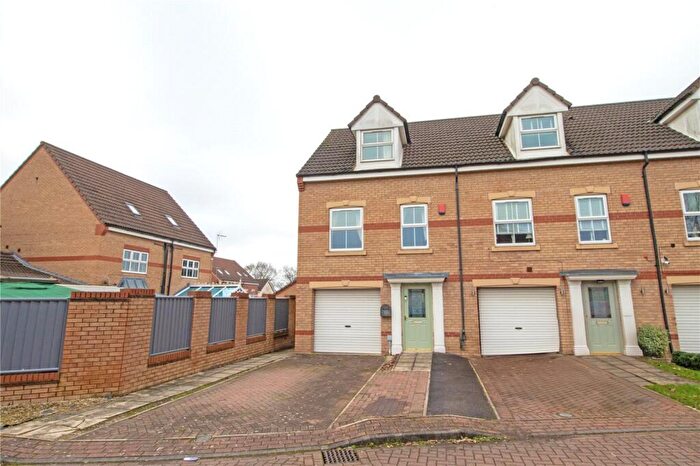 3 Bedroom End Of Terrace House For Sale In Ling Drive, Gainsborough, Lincolnshire, DN21