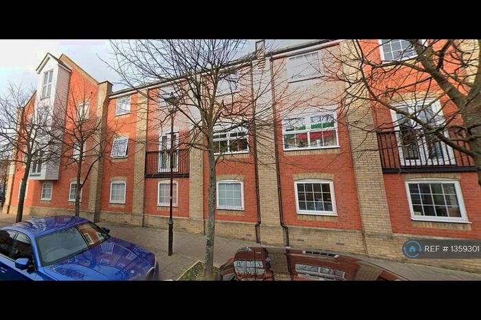 3 Bedroom Flat To Rent In Hesper Road, Colchester, CO2