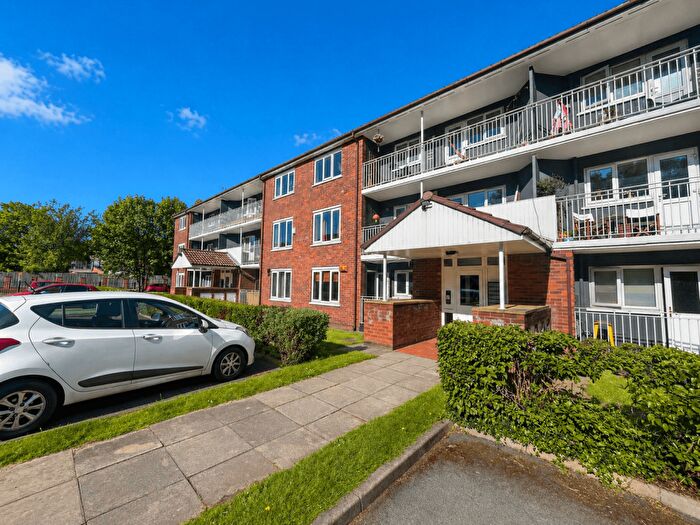 1 Bedroom Apartment For Sale In Lockett Gardens, Salford, M3