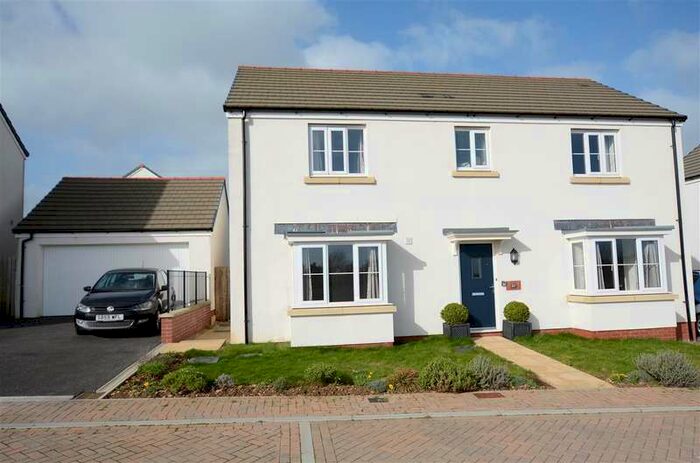 4 Bedroom Detached House For Sale In Probus, Truro, Cornwall. TR2