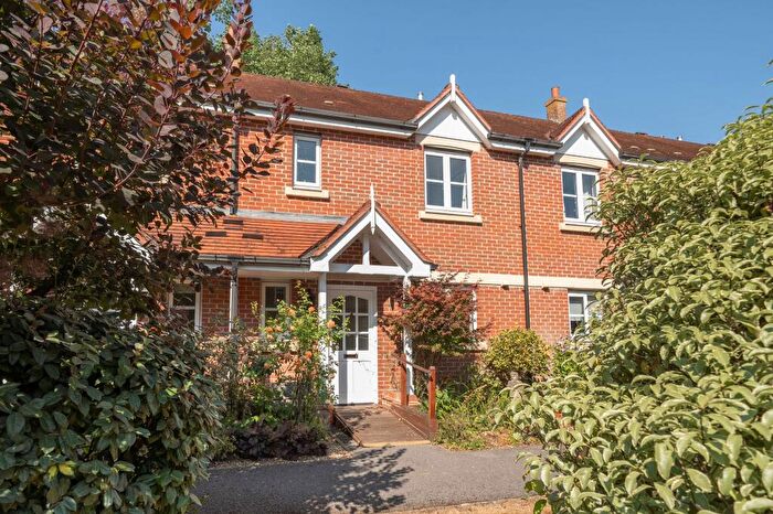 3 Bedroom Retirement Property For Sale In Archers Court, Salisbury, SP1