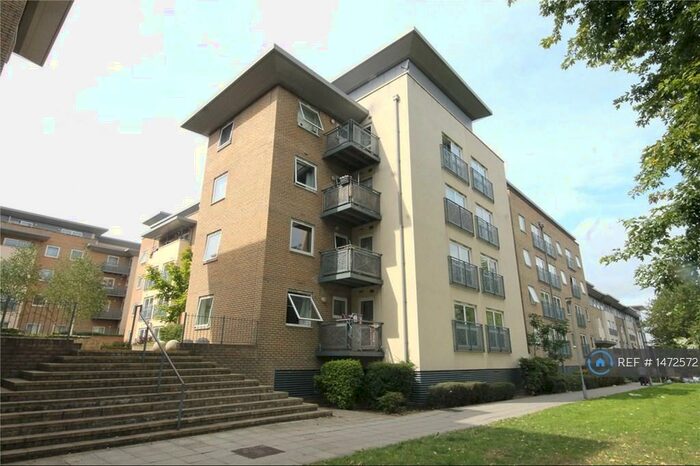 2 Bedroom Flat To Rent In Cline Road, London, N11