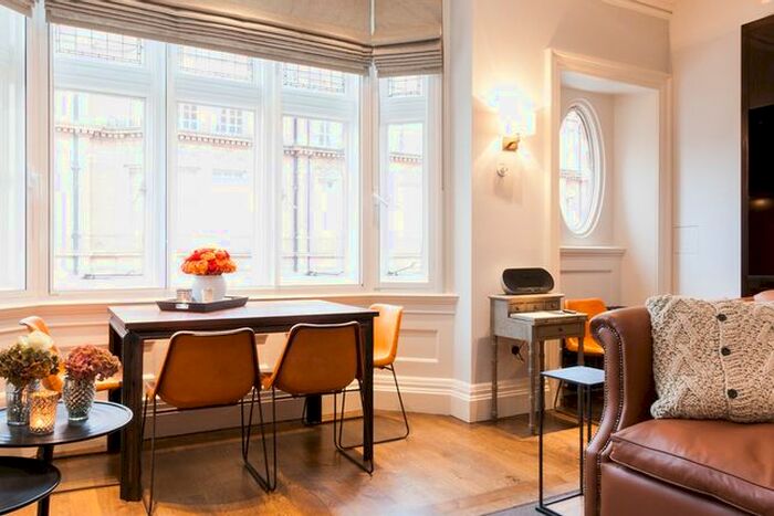 1 Bedroom Flat To Rent In North Audley Street, Mayfair, London, W1K