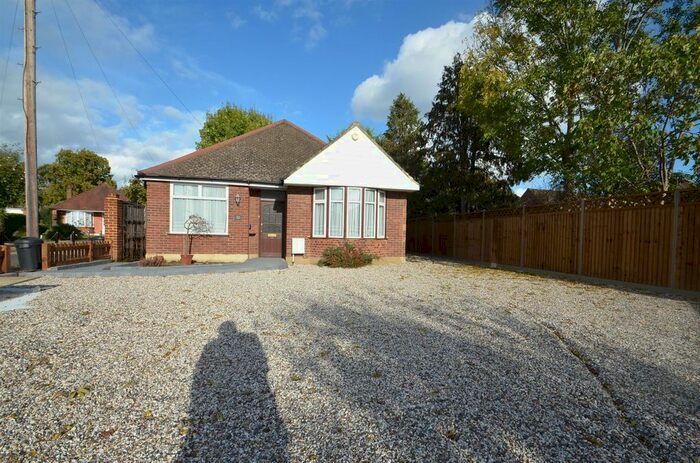 4 Bedroom Detached Bungalow To Rent In Meadow Close, Ruislip, HA4