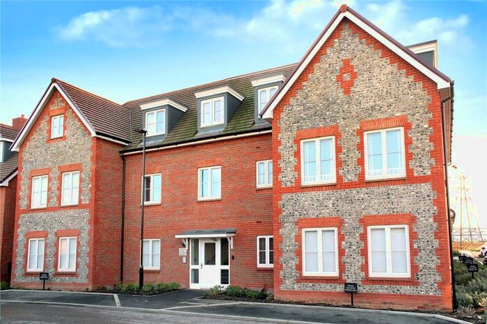 1 Bedroom Flat To Rent In Cresswell Square ( Viburnum House), Angmering, Littlehampton, West Sussex, BN16