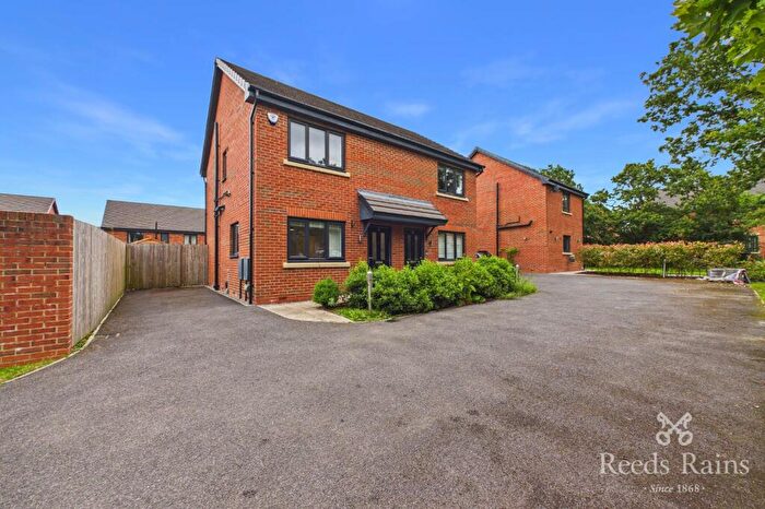 2 Bedroom Semi-Detached House For Sale In Ivy Court, Leyland, Lancashire, PR25