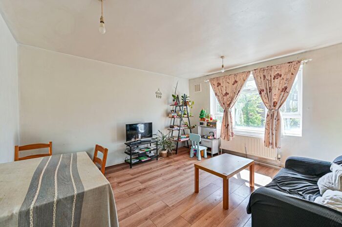 1 Bedroom Flat For Sale In Endymion Road, London, SW2