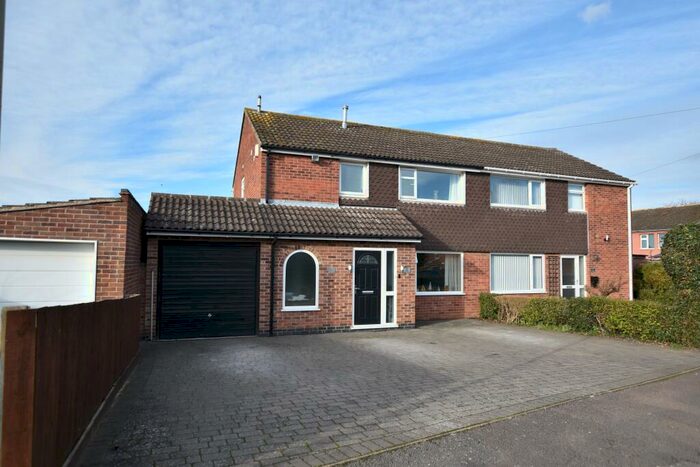 3 Bedroom Semi-Detached House For Sale In Huston Close, Barrow Upon Soar, LE12