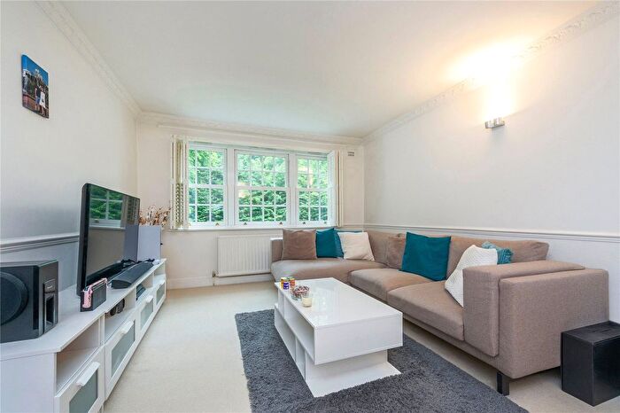 1 Bedroom Flat For Sale In Spencer House, Wimbledon Park Side, SW19