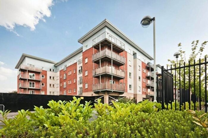2 Bedroom Apartment For Sale In Elmira Way, Salford, M5