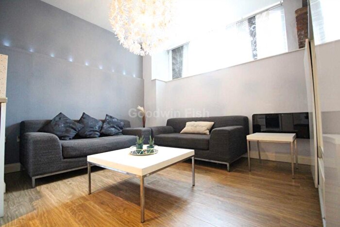 2 Bedroom Apartment To Rent In Junction Works, Ducie Street, Piccadilly Basin, M1
