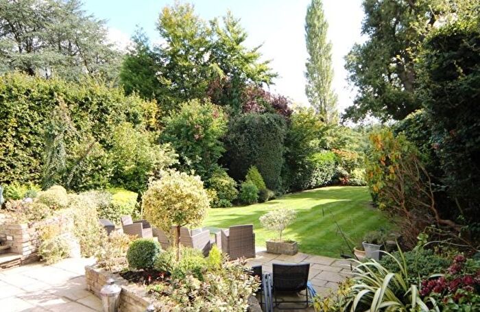 4 Bedroom Detached House To Rent In Prowse Avenue, Bushey Heath, WD23