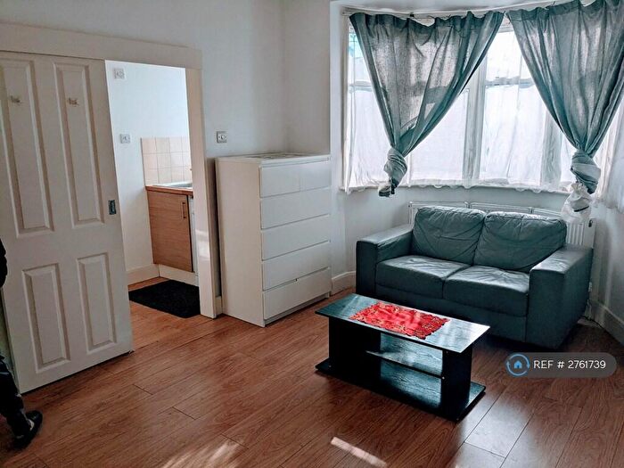 Studio To Rent In Ashcombe Park, London, NW2