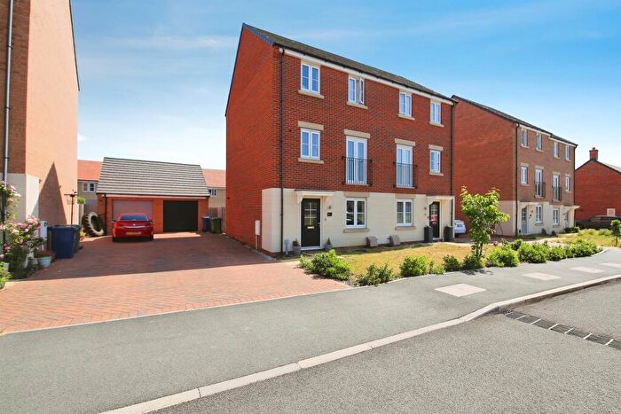4 Bedroom Town House For Sale In Longland Crescent, Ramsey, Huntingdon, PE26