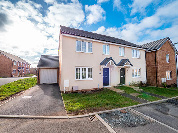 3 Bedroom Semi-Detached House For Sale In Bittern Close, Bude, EX23