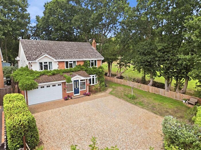 5 Bedroom Property For Sale In Aggis Farm, Verwood, BH31