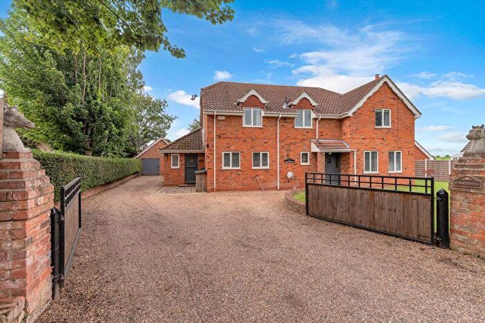 5 Bedroom Detached House For Sale In Church Lane, Keelby, DN41