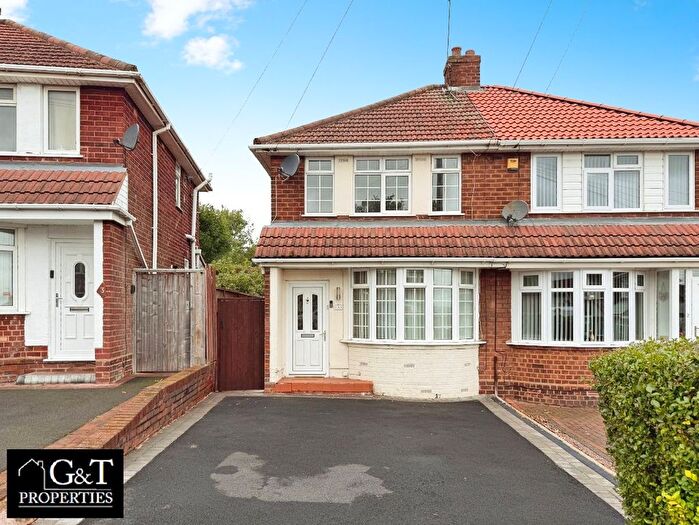 2 Bedroom Semi-detached House For Sale In Birch Crescent, Tividale, Oldbury, B69