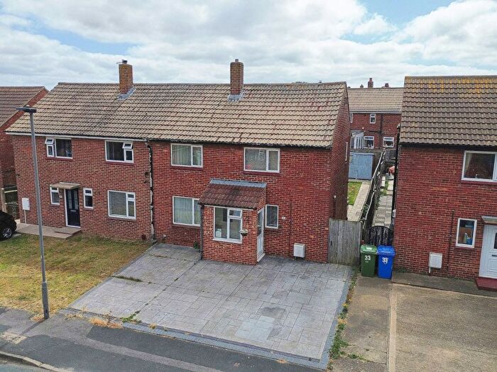 3 Bedroom Semi-detached House For Sale In Derwent Road, Whitby, YO21