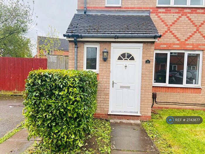 3 Bedroom End Of Terrace House To Rent In Thomson Close, Rugby, CV21