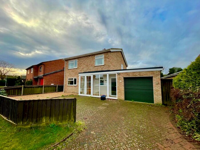 4 Bedroom Detached House To Rent In Chapmans Close, Melbourn, SG8