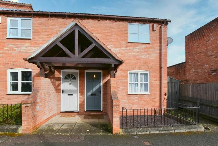 2 Bedroom Property To Rent In King Street, Oadby, Leicester, LE2