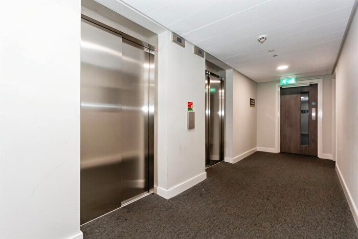 1 Bedroom Apartment For Sale In Broad Street, Birmingham, B15