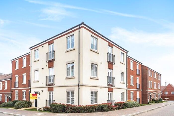 2 Bedroom Apartment For Sale In Turner Drive, Oxford, Oxfordshire, OX2