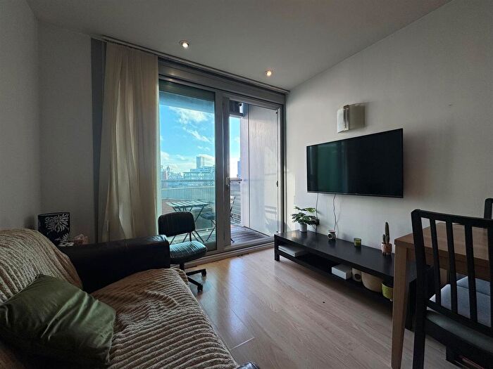 2 Bedroom Flat To Rent In Great Northern Tower, Watson Street, Manchester, M3