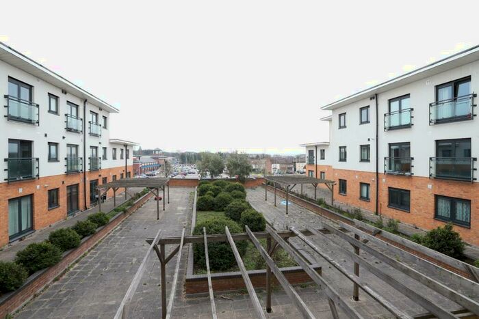 1 Bedroom Apartment To Rent In Hogg Lane, Grays, Essex, RM17