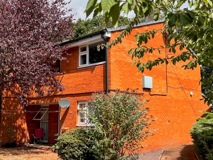 1 Bedroom Flat To Rent In Durham Road, Loughborough, Leicestershire, LE11