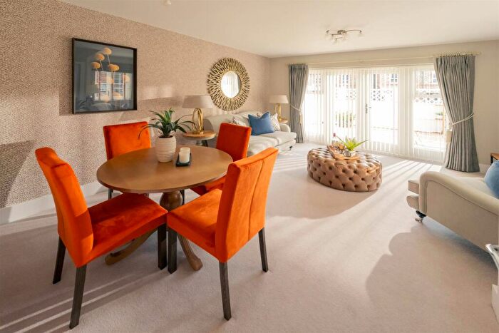 1 Bedroom Retirement Property To Rent In The Cloisters High Street, Buckinghamshire, HP16