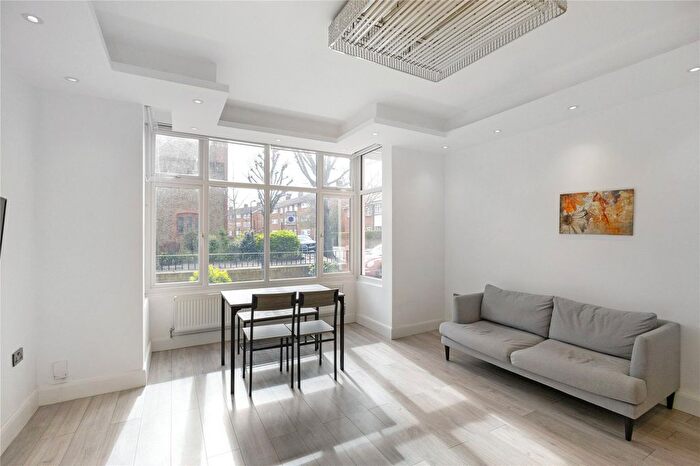 2 Bedroom Flat To Rent In Southfield Road, London, W4