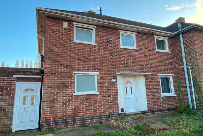 4 Bedroom Semi-Detached House To Rent In Sharpley Road, Loughborough, Leicestershire, LE11