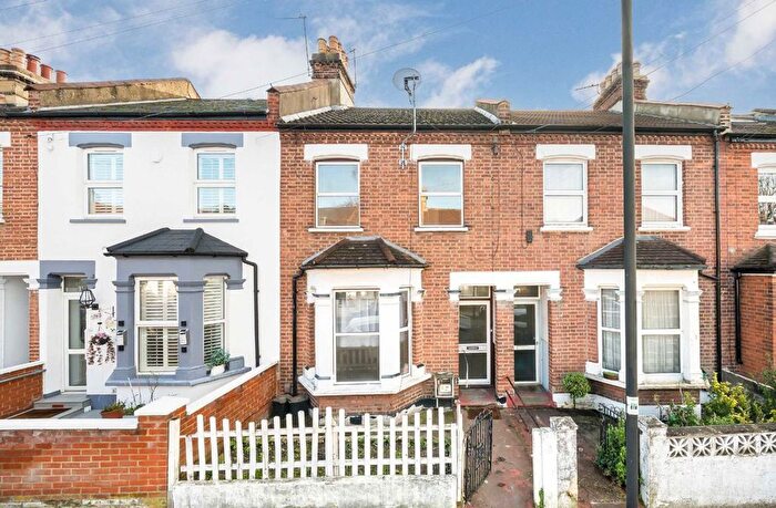 3 Bedroom Terraced House For Sale In Ferrers Road, Streatham, SW16