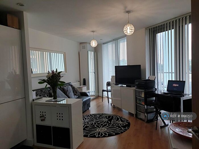 1 Bedroom Flat To Rent In Da Vinci Torre, Lewisham, London, SE13
