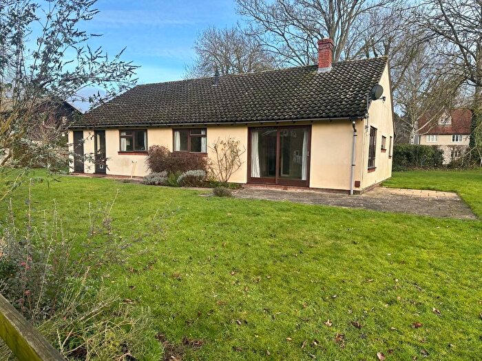 2 Bedroom Detached Bungalow To Rent In Kings Mill Lane, Great Shelford, CB22