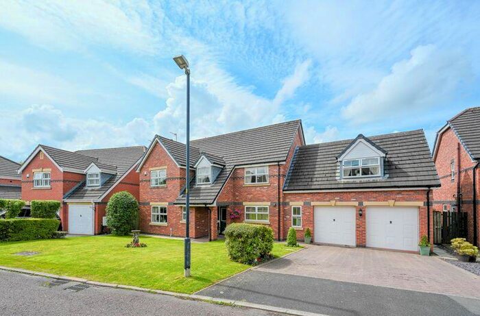 5 Bedroom Detached House For Sale In Hill Rise View, Aughton, L39