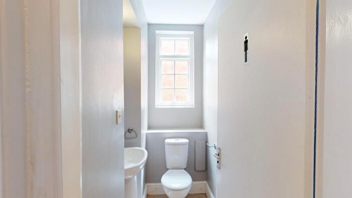 5 Bedroom Flat To Rent In A Forest Road East, Nottingham, NG1