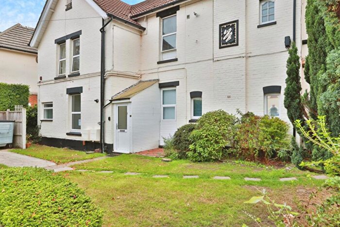 1 Bedroom Flat For Sale In Hawkwood Road, Bournemouth, BH5