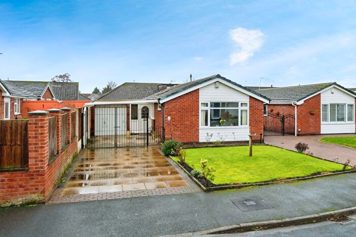 2 Bedroom Bungalow For Sale In Bickley Close, Warrington, Cheshire, WA2