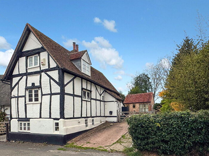 3 Bedroom Detached House For Sale In Botyl Road, Botolph Claydon, MK18
