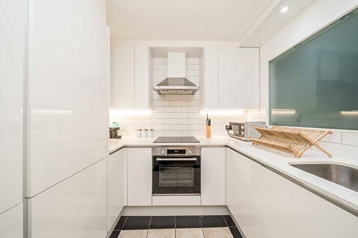 2 Bedroom Flat To Rent In Bourdon Street, London, W1K