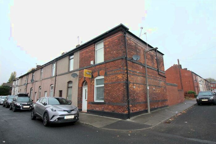 2 Bedroom End Of Terrace House To Rent In Holly Street, Bury, BL9