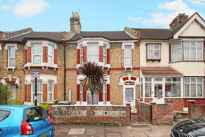4 Bedroom House To Rent In Sheringham Avenue, Manor Park, E12