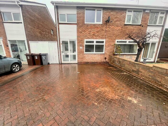 3 Bedroom Semi-Detached House To Rent In Aspen Drive, Birmingham, B37